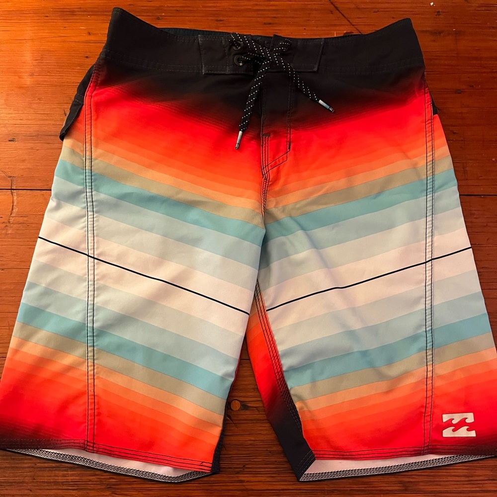 Billabong Board Shorts / Swim Trunks